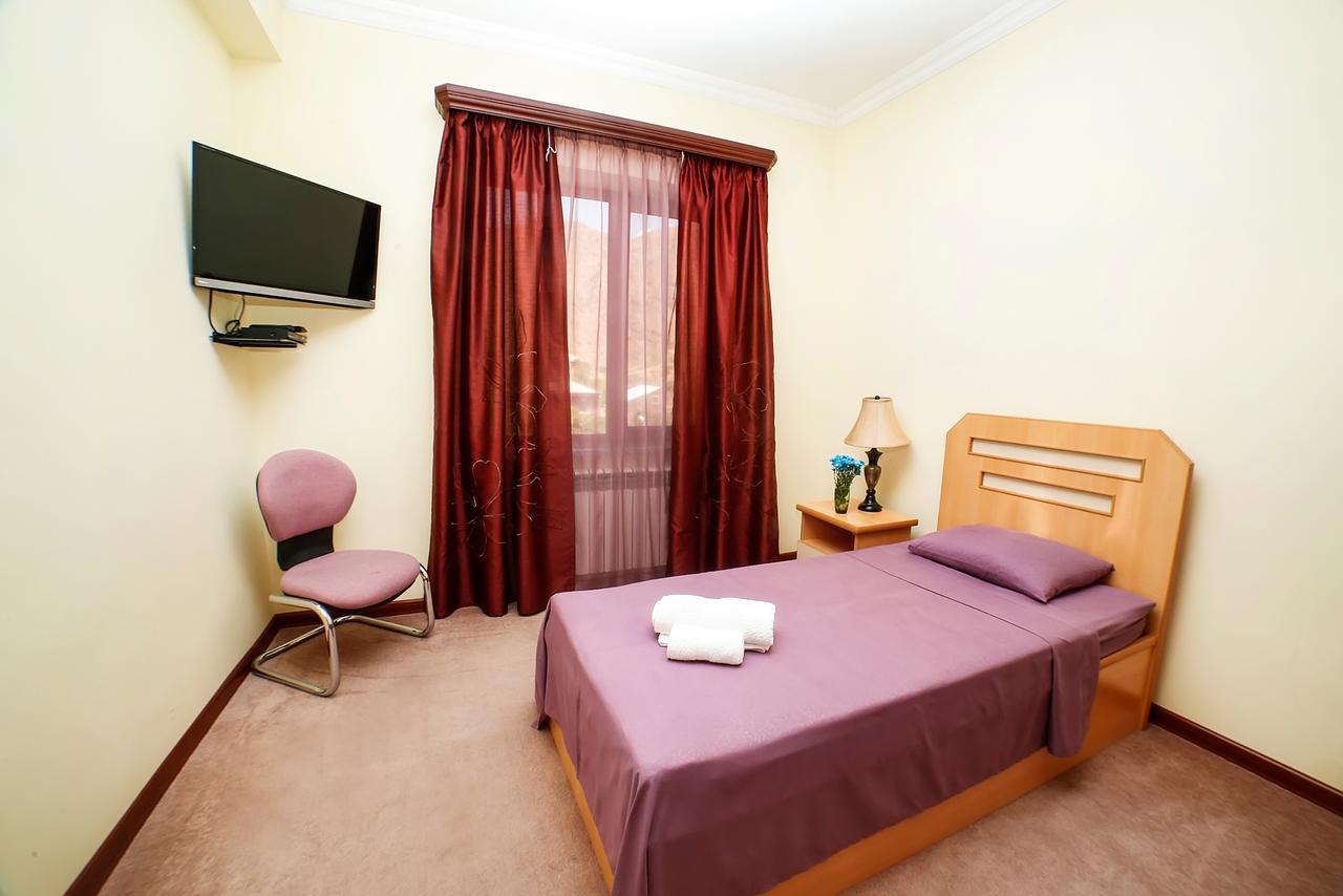 Vaykʼ Amrots Hotel מראה חיצוני תמונה